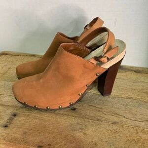 Kenneth Cole reaction leather‎ clog heels.  Slingback studded mule. Western y2k